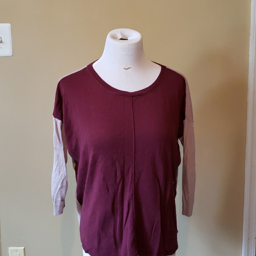 Sweater - Picture 4 of 4